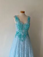 Abendkleid Babyblau neu abiball Schleppe Blumen Party spitze chic Frankfurt am Main - Sachsenhausen Vorschau