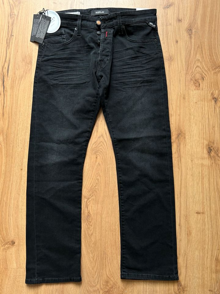 Neue Herren straight leg Jeans von Replay W32 L30. NP 139€ in München