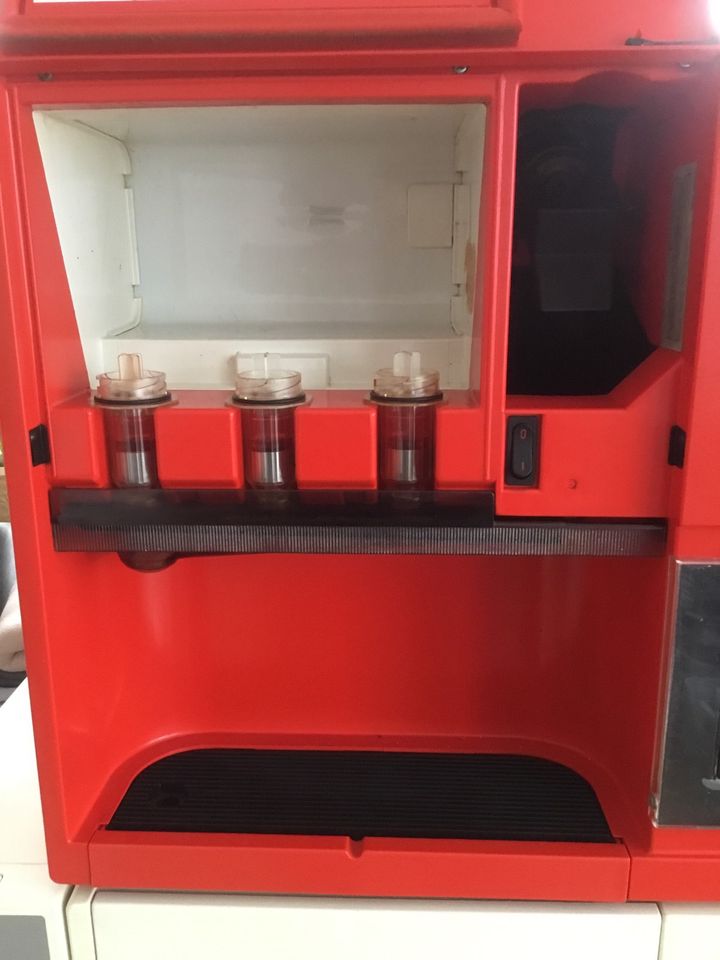 Minipom Cola Automaten in Nürnberg (Mittelfr)