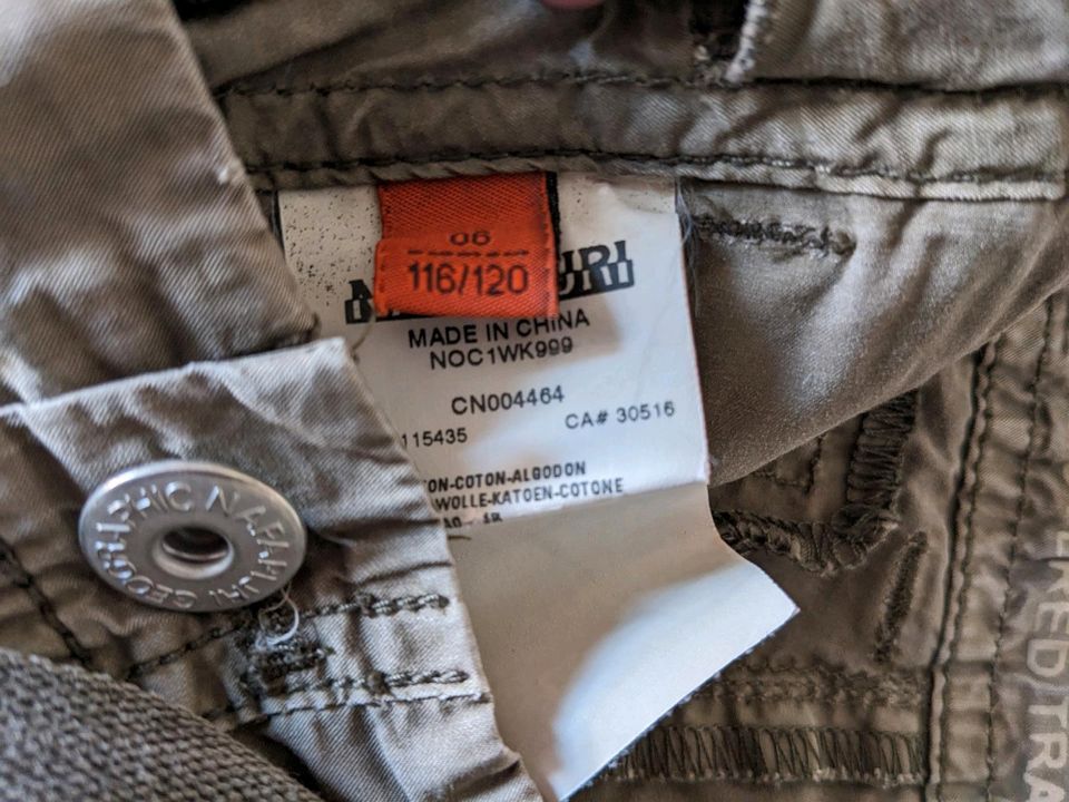 Napapijri Cargo Shorts kurze Hose Gr 116 122 khaki in Warendorf