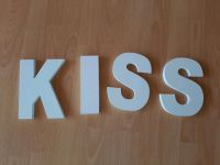 Foto Props: KISS Schriftzug Holzbuchstaben Hochzeit Fotoshooting Hessen - Wetzlar Vorschau