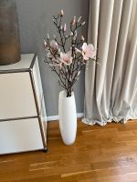 XXL große Vase weiß hochglanz mit Magnolienzweigen rosa Berlin - Westend Vorschau