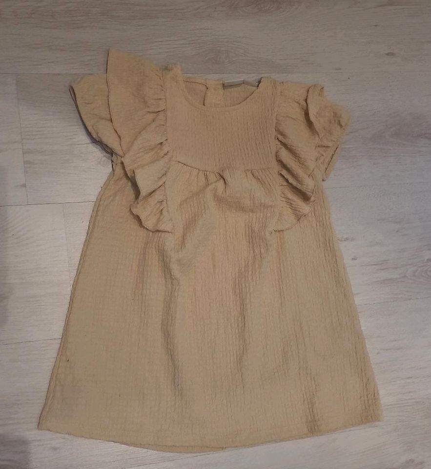 Zara Musselin Kleid Gr. 110 beige in Duisburg