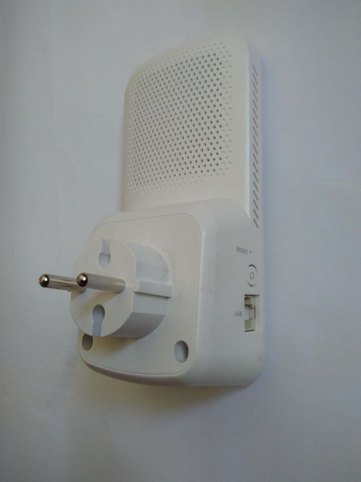 D-Link DAP-X1860 AX1800 Mesh Wi-Fi 6 Range Extender in Berlin