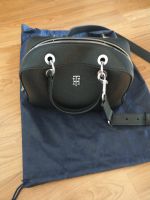 Tommy Hilfiger Handtasche schwarz Essence Duffle Nordrhein-Westfalen - Leverkusen Vorschau