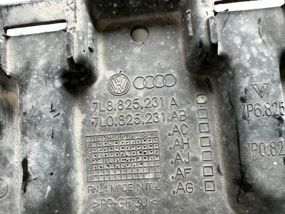 Audi Q7 4L Unterboden Unterfahrschutz 7L8825231 7L0825231 in Bochum