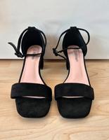 Basic Business Sandaletten Riemchen Pumps HighHeels Blockabsatz Hessen - Hilders Vorschau