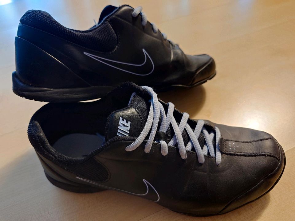 NIKE Air Sneaker Damen schwarz blau Gr. 40 Schuhe in Baden-Württemberg -  Herrenberg | eBay Kleinanzeigen ist jetzt Kleinanzeigen