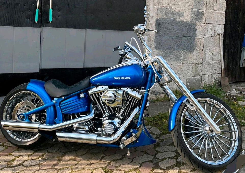 Harley Davidson Rocker C FXCWC Breakout Custom Chopper in Salzgitter