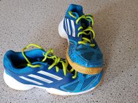 Adidas Hallenturnschuh blau Gr. 38 Brandenburg - Großräschen Vorschau