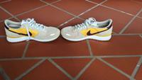 Nike Air Sneaker Top Zustand 2016 Retro Look nur 3 mal gatragen Hessen - Weinbach Vorschau