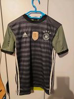 Fussball Trikot Adidas 8 Özil Größe 164 Baden-Württemberg - Villingen-Schwenningen Vorschau