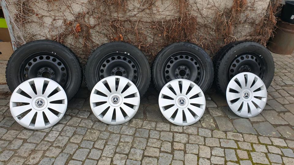 Winter-Reifen / Bridgestone LM-32 Blizzak 205/55 R16 in München