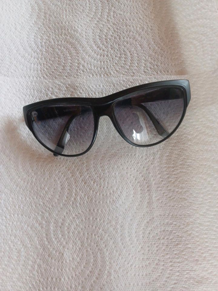 Damen  Sonnenbrille  von Valentino in Geisenfeld