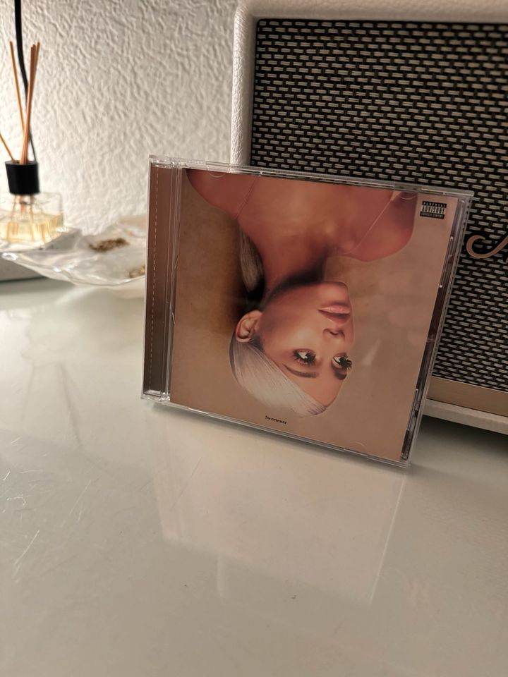 Ariana Grande CD in Duisburg