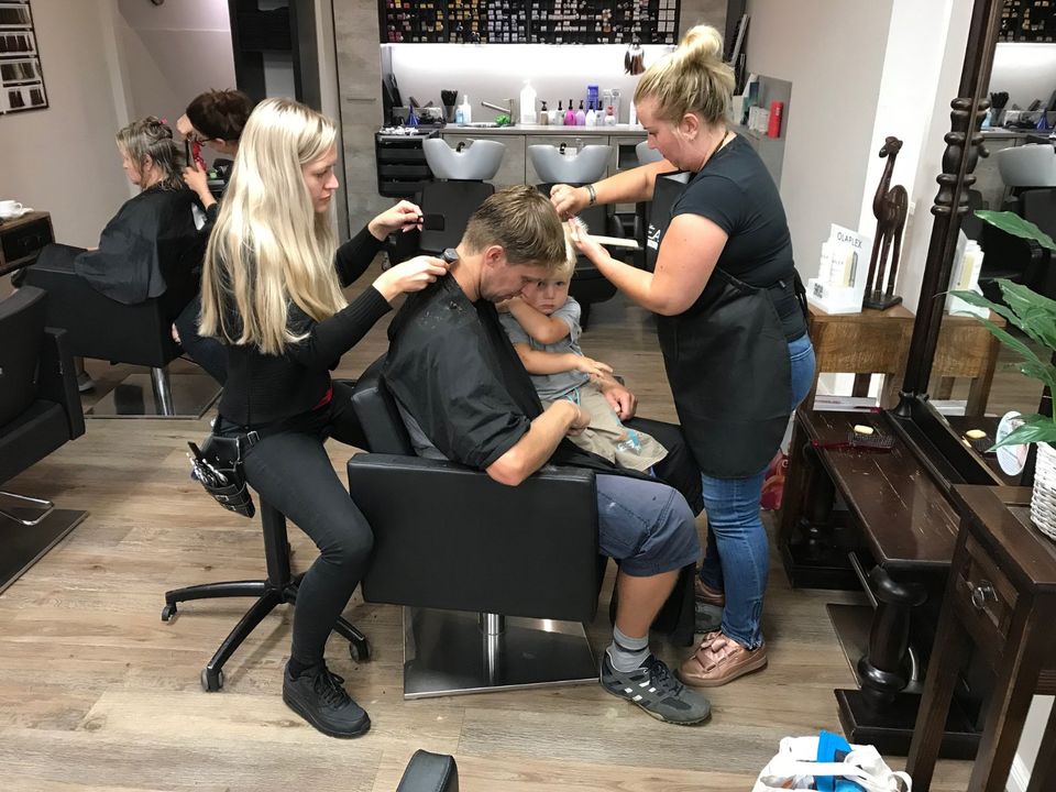 ‍♀️ FRISEUR Praktikumsplatz !!!! Jetzt bei uns durchstarten..❤️ in Hamburg