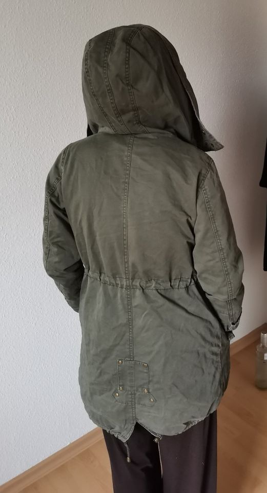 Damenbekleidung - Winterjacke Damen mit Kapuze von Blu Diese in Dresden