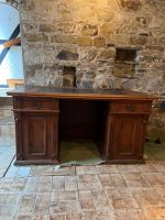 Schreibtisch antik Holz mit Echtleder Schnitzereien Nordrhein-Westfalen - Solingen Vorschau