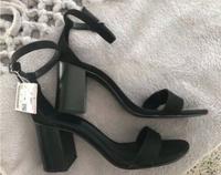 Zara Sandalen Sandaletten Gr 40 NEU Michael Kors Niedersachsen - Algermissen Vorschau