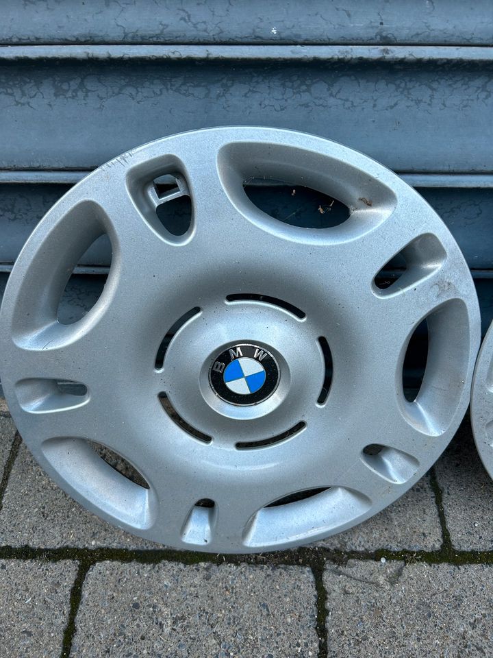 Original BMW Radkappen 15“, 4Stk. in Mülheim (Ruhr)