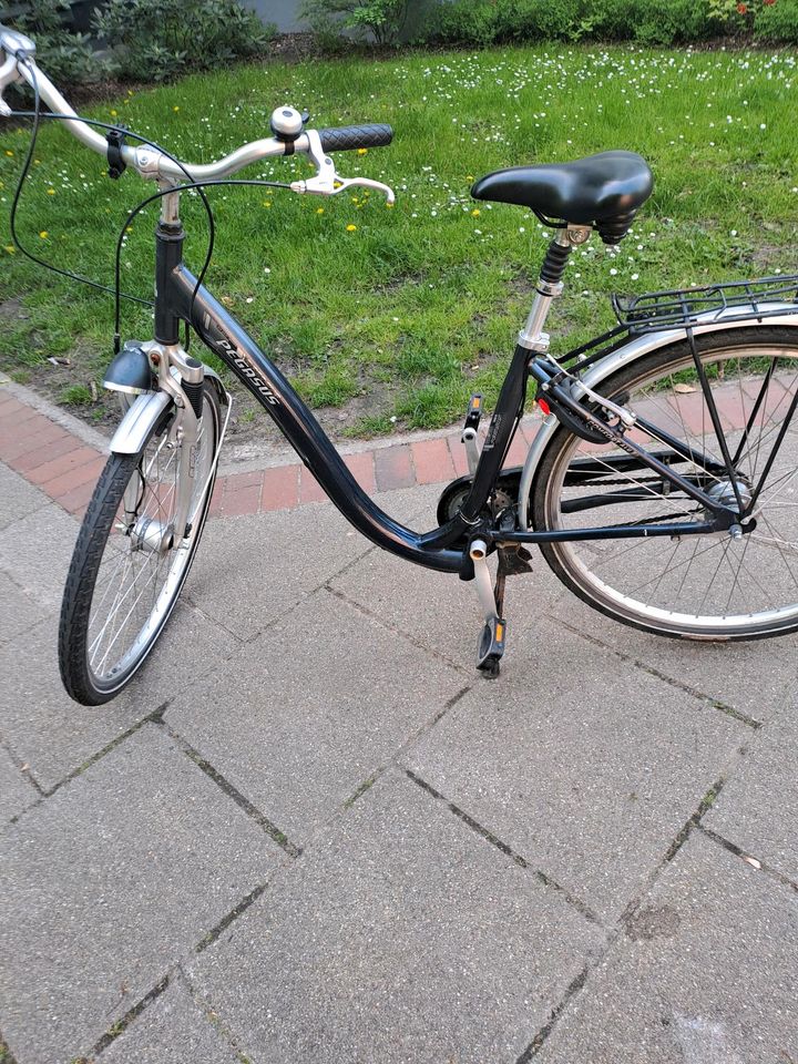 Damen Fahrrad defekt in Bremen