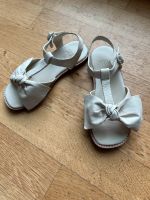 Zara Leder Sandalen, 29, creme/weiß Köln - Nippes Vorschau