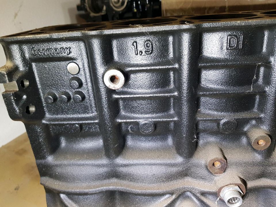 1.9 TDI Pumpe Düse Motor Einzelteile oder Gesamt in Westerheim