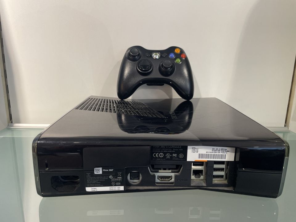 XBOX 360 S Slim Konsole 250GB ORIGINAL Controller in Vohenstrauß