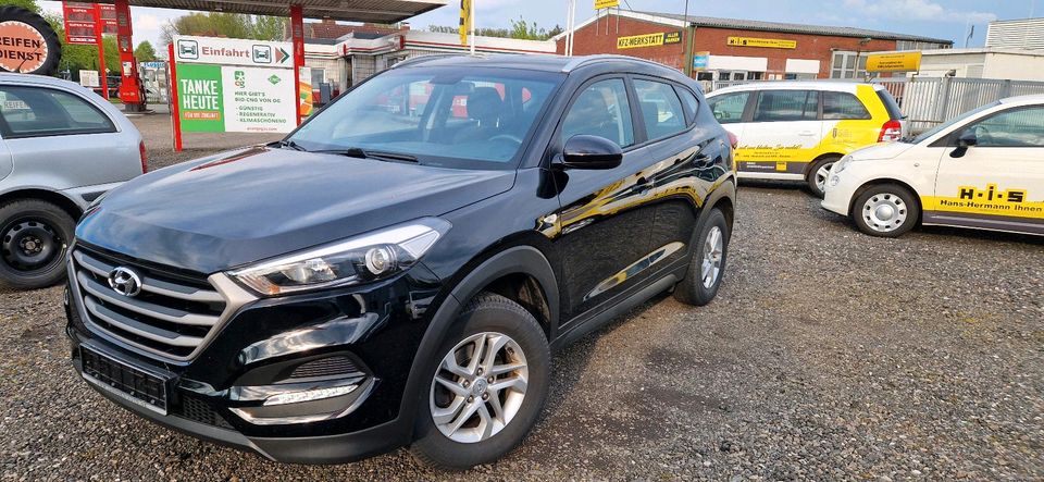 Hyundai Tucson 1,6 GDI 132 PS LED AHK Navigation R Kamera 1 HA in Emden