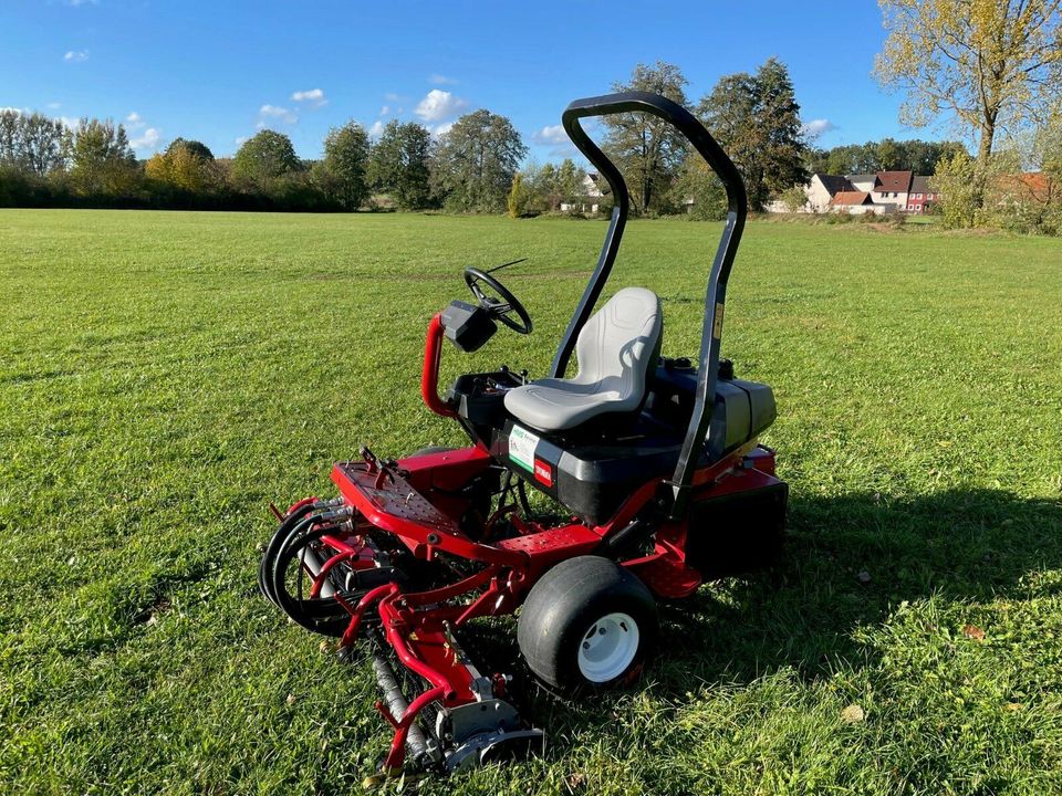 Toro Greensmaster 3250 D Spindelmäher Grünsmäher in Weidenbach