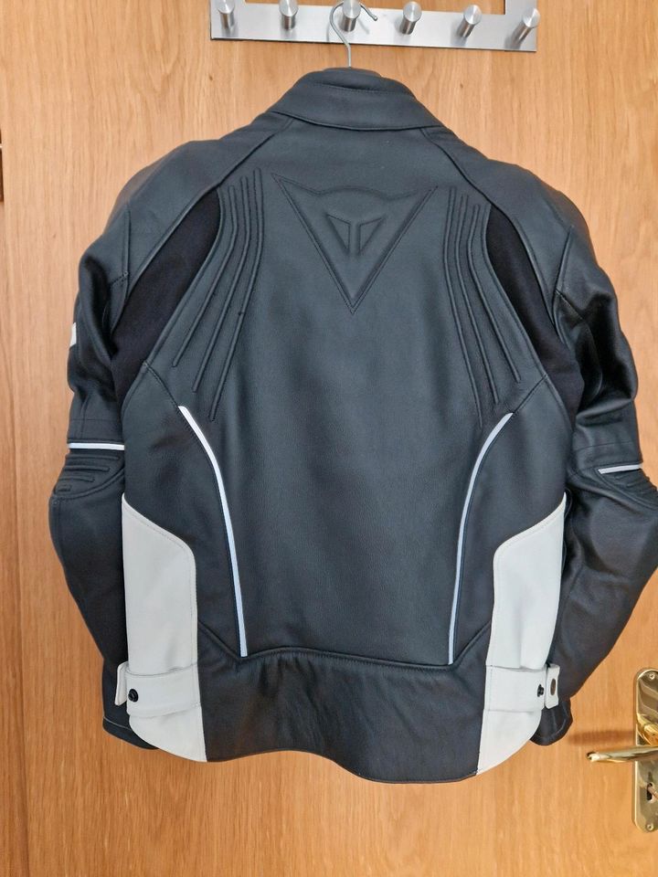 DAINESE Motorrad LederJacke und Hose (kombi)+Stiefeln Gr. 44 in Regensburg