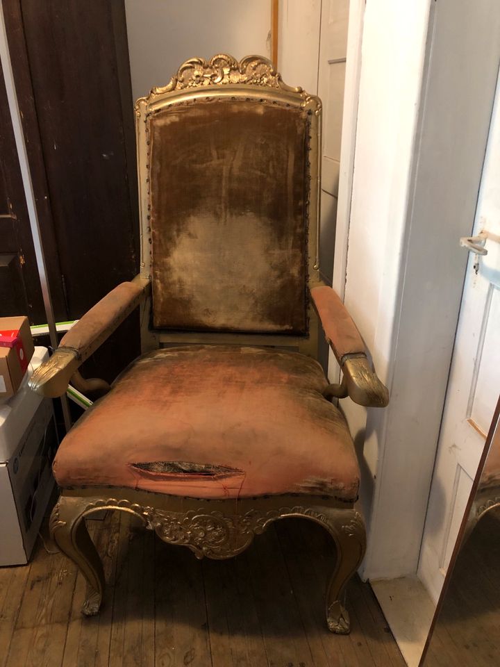 Antiker Sessel in Remshalden