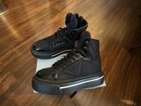 Prada Macro Damen Sneaker gr. 35.5 Super Zustand Hessen - Oberursel (Taunus) Vorschau