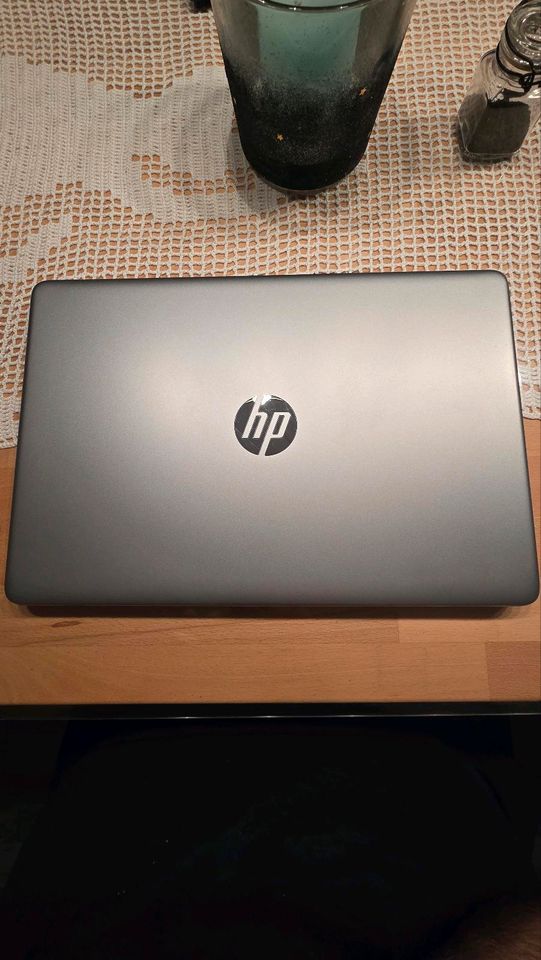 HP 250 G8 Business Laptop in Saarbrücken