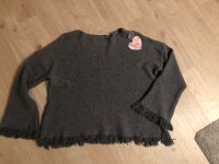 D & F Fashion Pullover Fransen S-M one size NP 60€ grau Melange Nordrhein-Westfalen - Gütersloh Vorschau