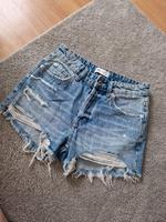 Zara Destroyed Used Jeans Shorts Jeansshorts blau Gr. 34 Nordrhein-Westfalen - Lohmar Vorschau