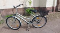 Little Rock silbernes Damenfahrrad 26 Zoll mit Korb Baden-Württemberg - Karlsruhe Vorschau