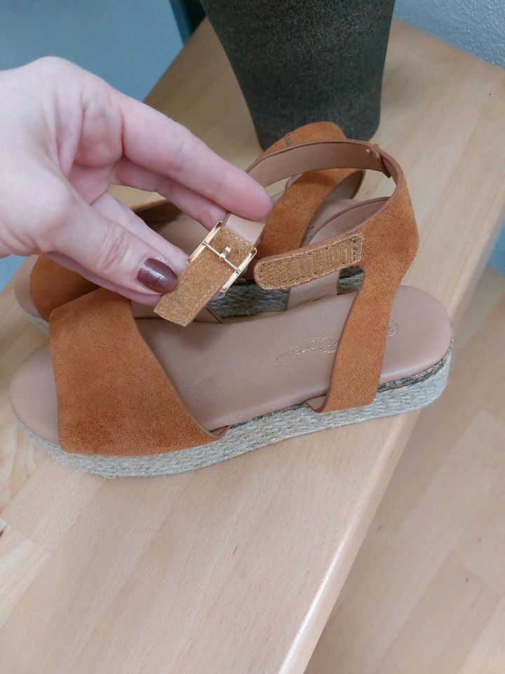 Espadrilles Sommerschuhe Größe 33 braun in Offenburg