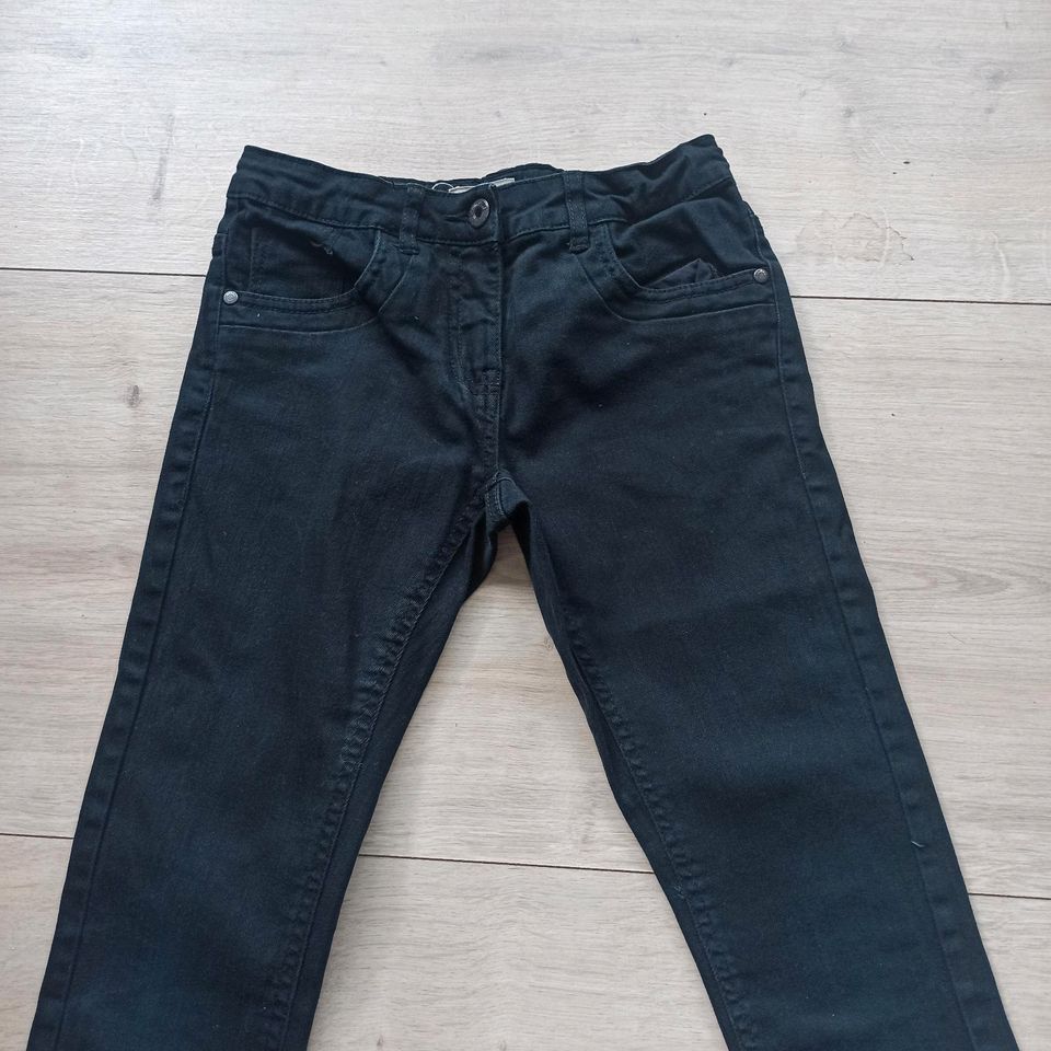 Stretch-Jeans Gr. 140 gepflegt in Mönchengladbach