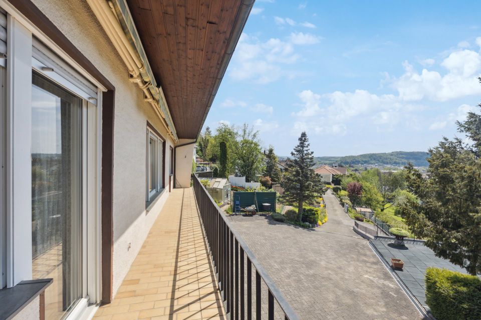 Wow, MEGA-Haus für 2 Familien! Riesiges Grundstück! Lörrach Hauingen mit Ausblick!!! Besichtigung!!! in Lörrach