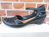 Clarks Gothic Rebel wie neu Sandalen Größe 41 (eher 40) weit Hannover - Linden-Limmer Vorschau