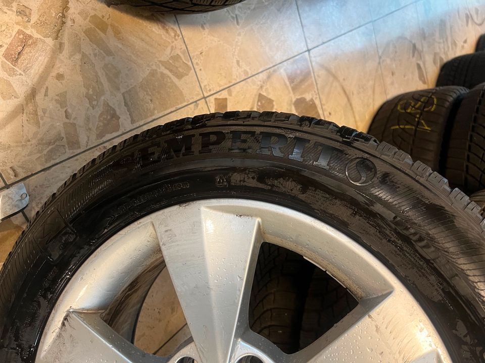 Original Skoda Octavia Winterreifen Winterräder 205/60 R16 #420 in Hainburg