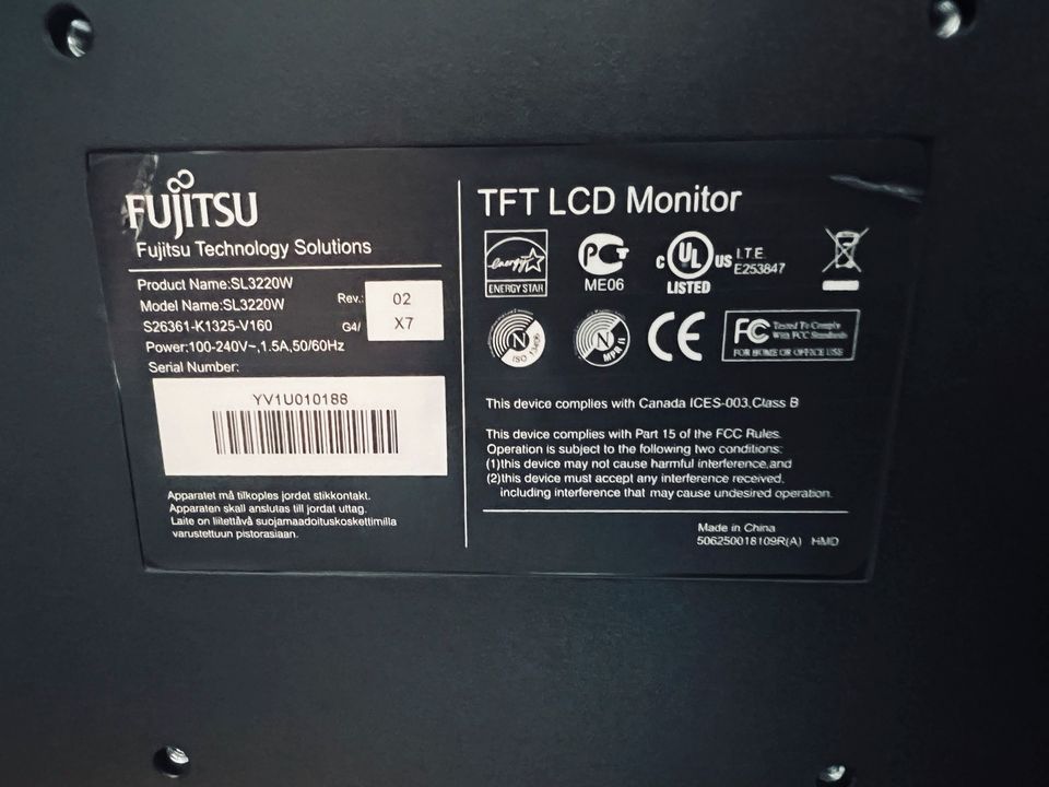 Bildschirm / PC Monitor LCD Fujitsu, 22 Zoll (56cm) in Burgthann 
