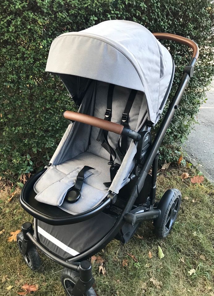 Britax Römer Smile 3 Kinderwagen inkl. Babyschale und Sportsitz in Landsberg (Lech)