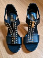 Michael Kors Damenschuhe / Sandale schwarz/gold Blockabsatz 38 München - Allach-Untermenzing Vorschau
