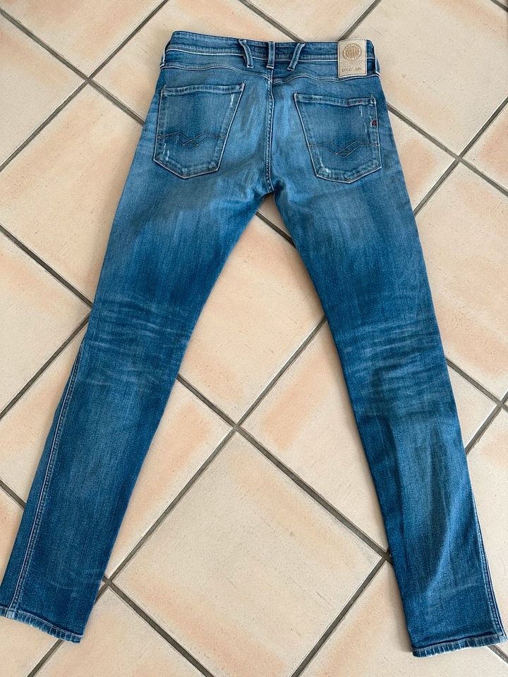 Replay Jeans Anbass Gr. 31/34 in München