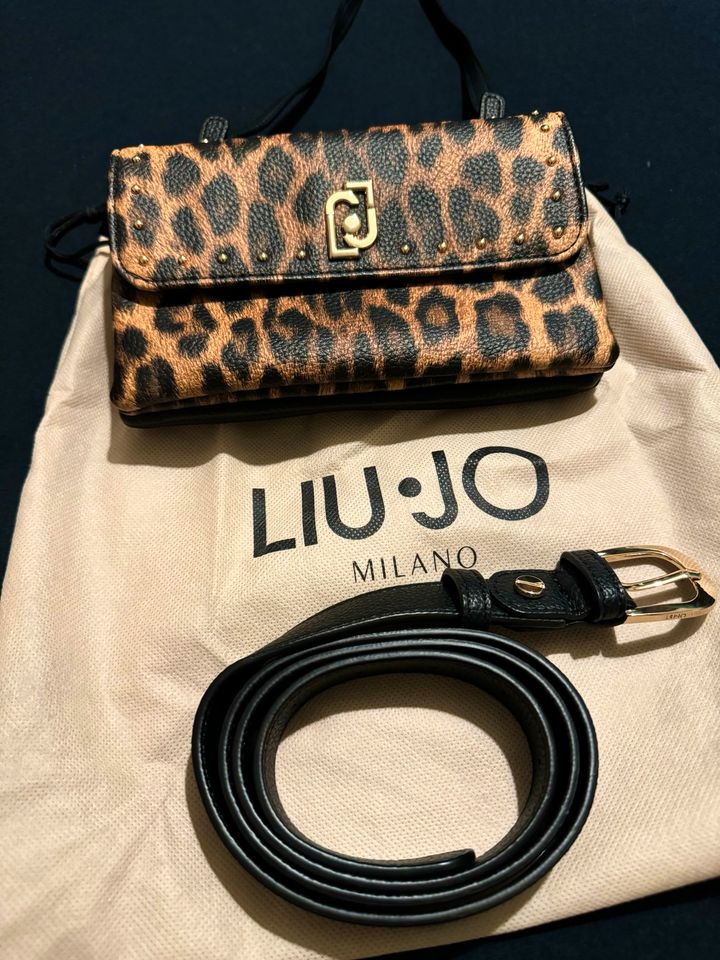 Liu Jo Gürteltasche Umhängetasche Leo Animal Print NEU in Berlin