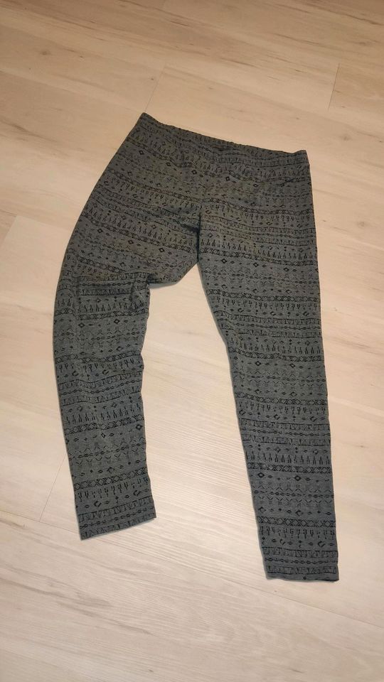 Gemütliche und schicke Hose für Damen Größe 44 46 von Esmara in Crimmitschau