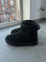 **SONDEREDITION** UGG Boots schwarz silber Glitzer Sternen Muster Nordrhein-Westfalen - Kleve Vorschau