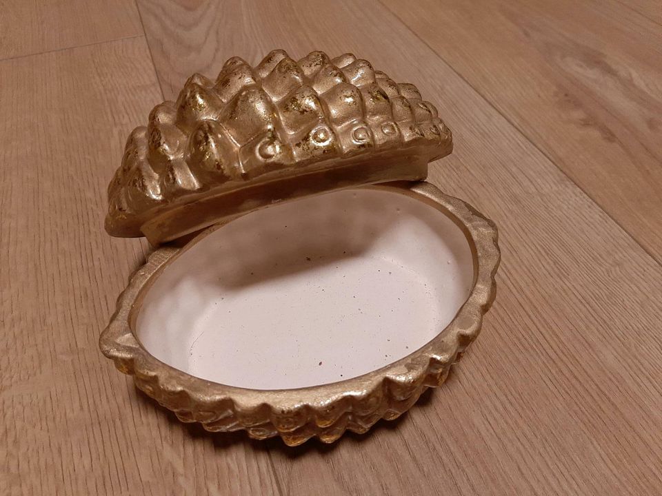 Schale Dose Keramik Deko Tannenzapfen Zapfen Gold in Karlsburg